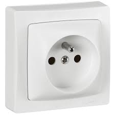 [Q6060] [Q6060]PRISE APPARENT 2P+T PROTEC